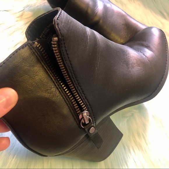 Sz. 9 Black Ankle Boots - Picture 6 of 16